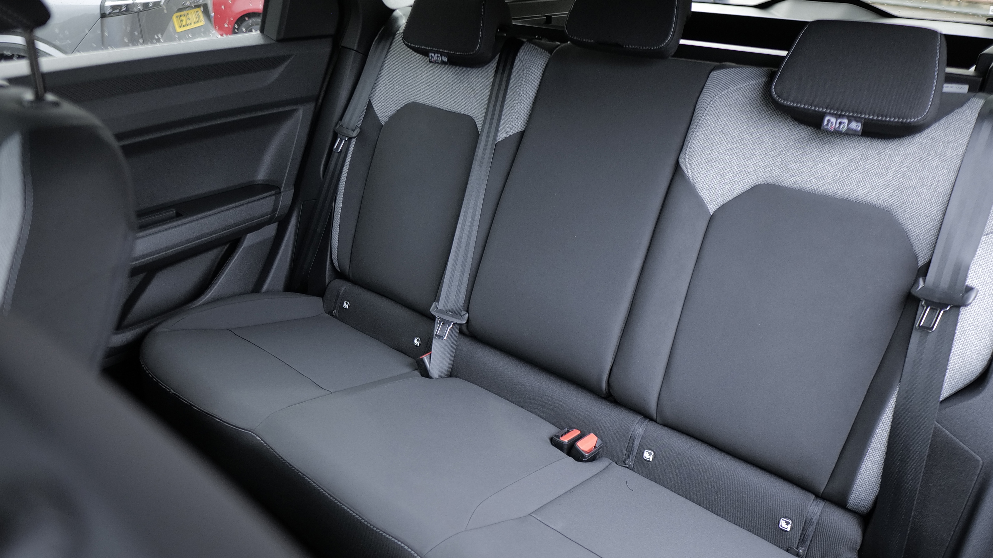 DACIA BIGSTER ESTATE 1.8 Hybrid 155 Expression 5dr Auto